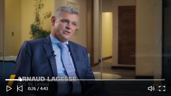 Arnaud Lagesse parle d’IBL sur la chaîne d'informations télévisées américaine