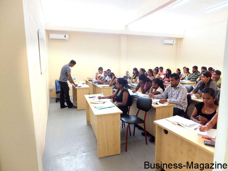 Surrey Management & Business School : démocratiser les études en comptabilité | business-magazine.mu