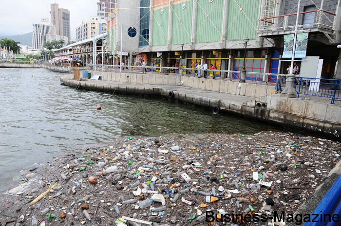 Les déchets accostent Port-Louis | business-magazine.mu