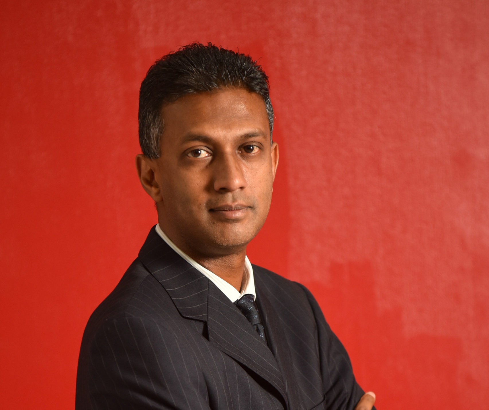 Express Deepak Deepak Deepchand, Country Manager chez DHL Express Mauritius ...