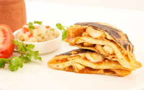 FoodWise Recettes 5 étoiles- Faratas de poulet façon quesadillas et guacamole de chouchou