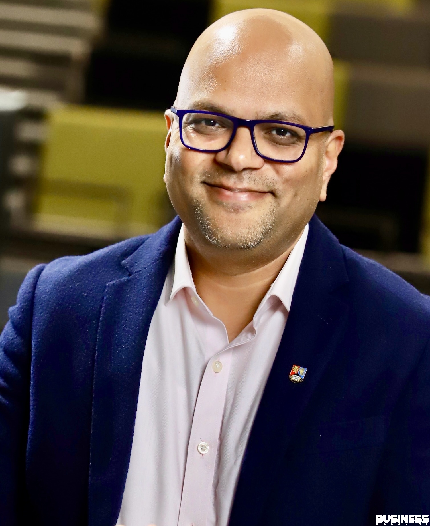 Fil rouge. Dr Roshan Boojihawon, Associate Professor of Strategy ...